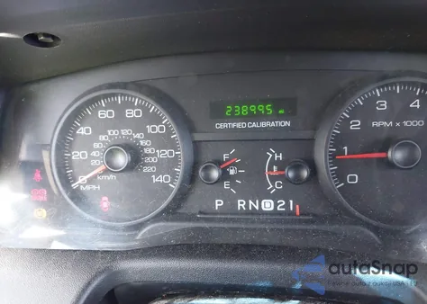 2009 Ford Crown Victoria Police/Police Interceptor z USA, uszkodzony, nr VIN 2FAHP71V29X102762